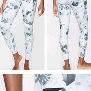 Athleta White and‎ Blue Floral Design Leggings